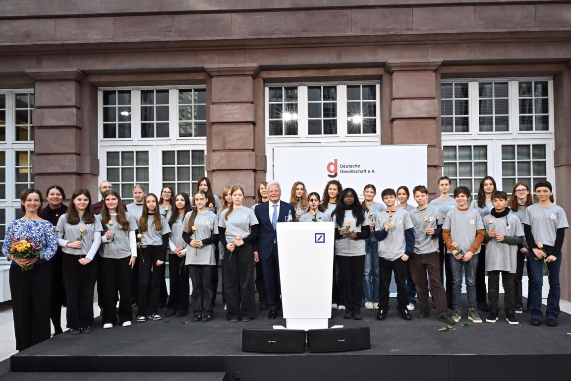 Erasmus+ Chor des IDG singt bei Preisverleihung